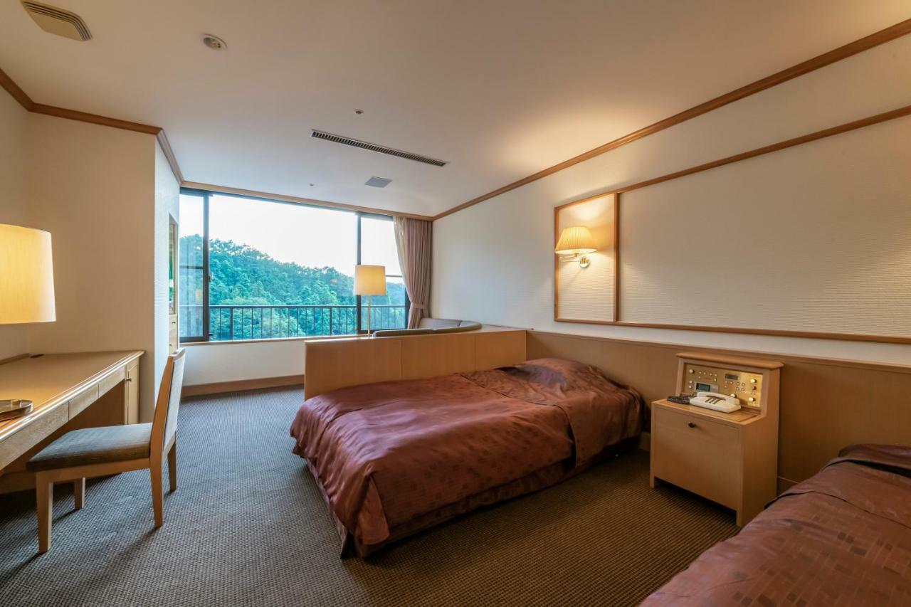 福一酒店 涩川市 外观 照片